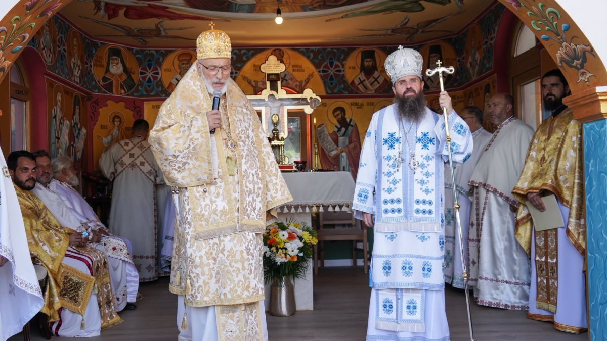 Biserica Schitului „Nașterea Maicii Domnului” din Câmpulung a fost sfințită