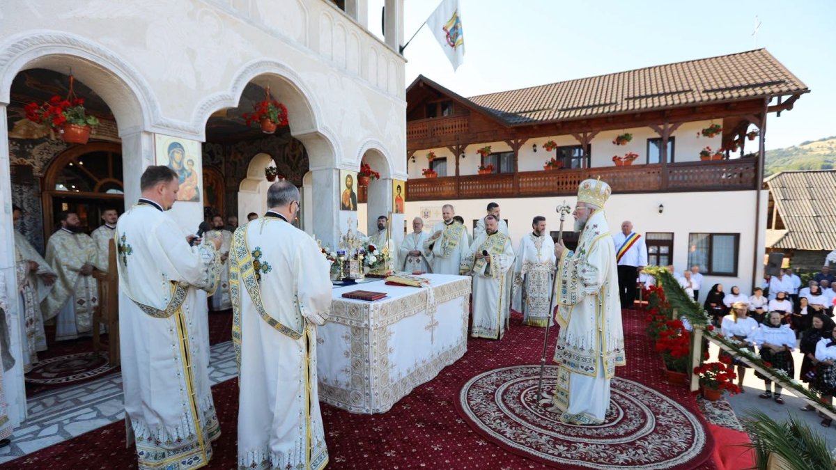 Binecuvântare arhierească în Parohia Săliștea de Sus Buleni, Maramureş