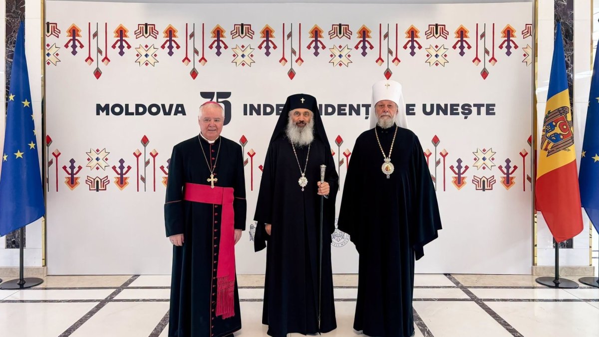 Mitropolitul Antonie, prezent la ședința solemnă dedicată independenței Republicii Moldova