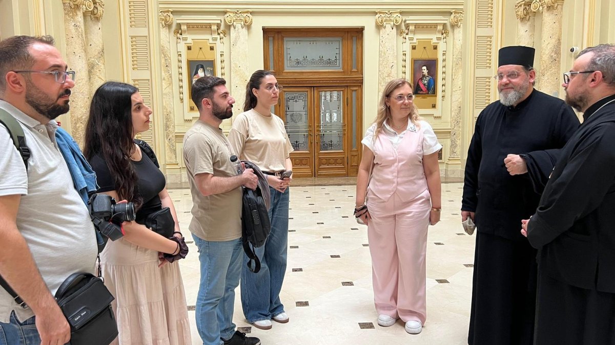 Tineri din Biserica Antiohiei în vizită la Palatul Patriarhiei