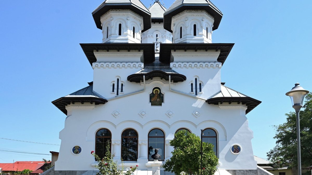 Sclipirile Luminii: Biserica „Sfântul Proroc Ioan Botezătorul”-Chitila, Ilfov