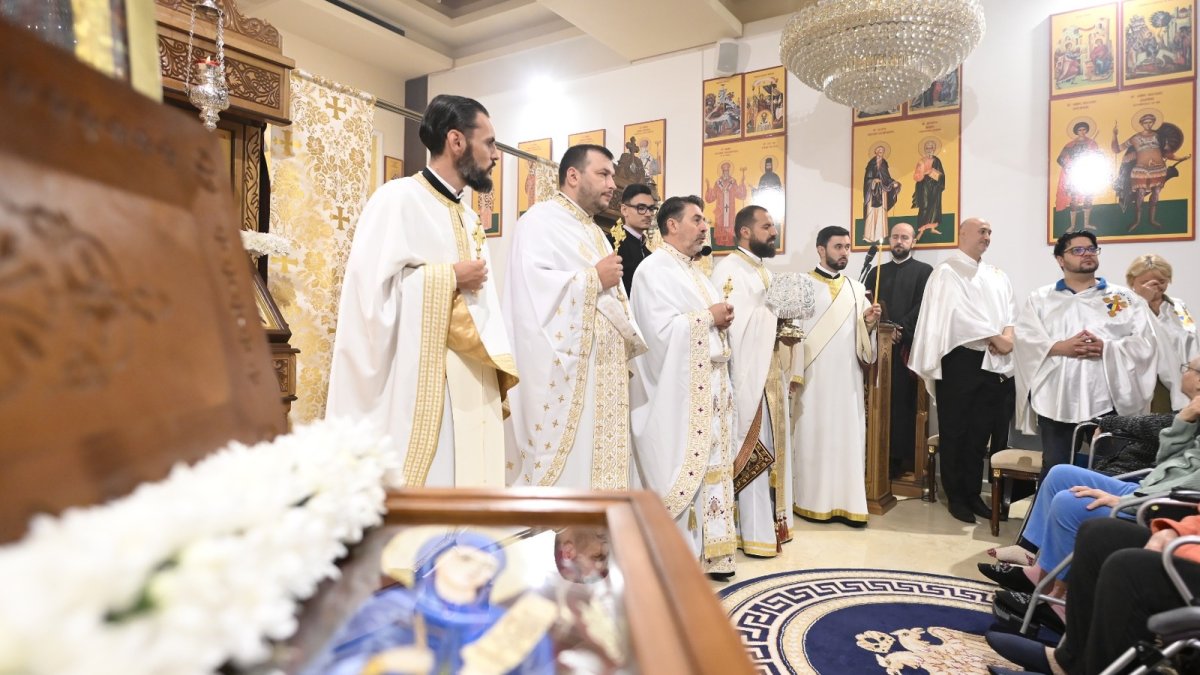 Sfântul Ierarh Alexandru, sărbătorit la Capela Așezământului Luxab din București