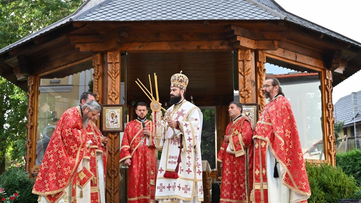 Slujirile ierarhilor hunedoreni de sărbătoarea Tăierii capului Sfântului Ioan Botezătorul