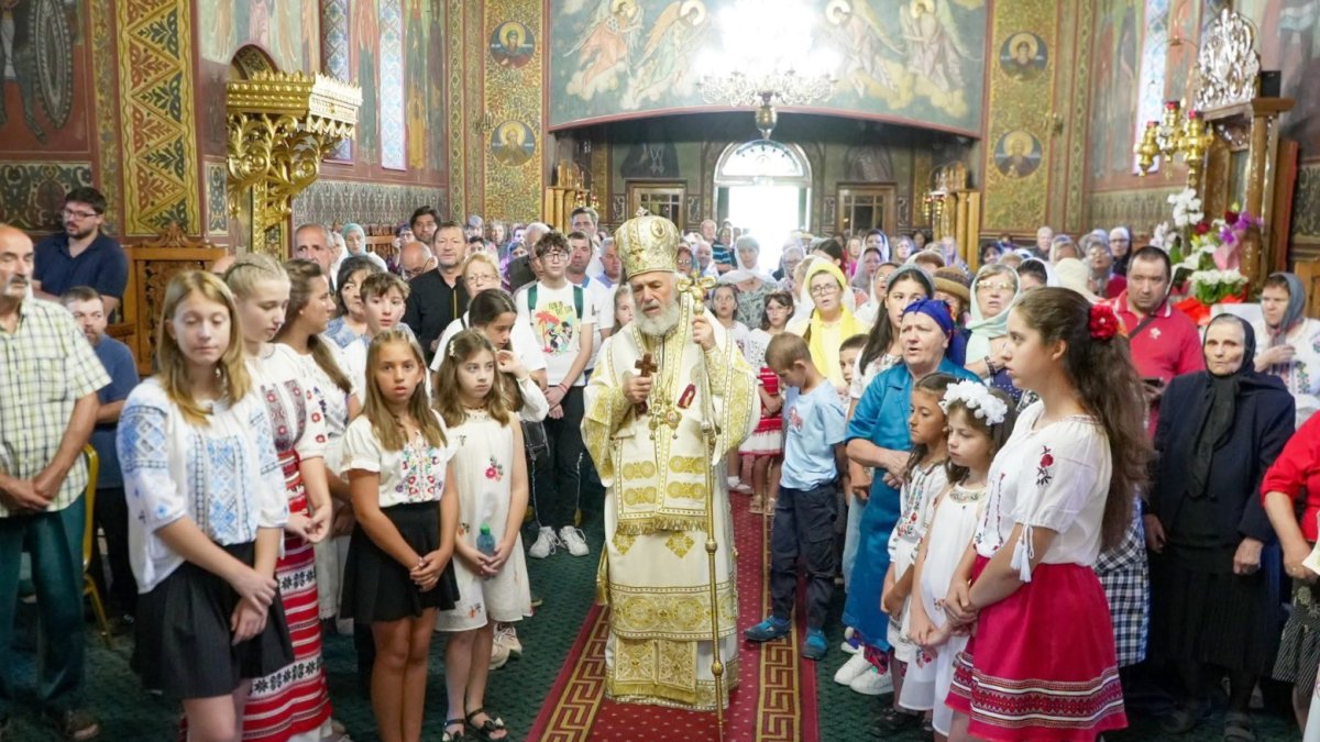 Noul an bisericesc, noi ctitorii și rechizite pentru elevi la Dunărea de Jos