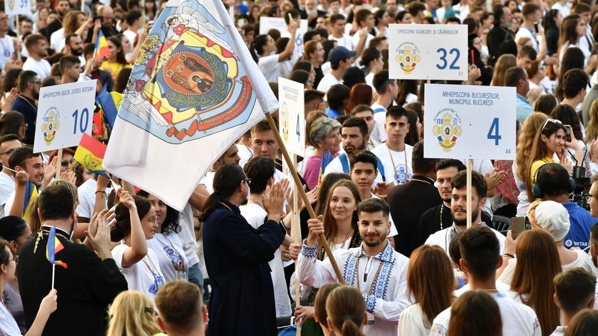 Familia creştină, reper şi model pentru tineretul contemporan