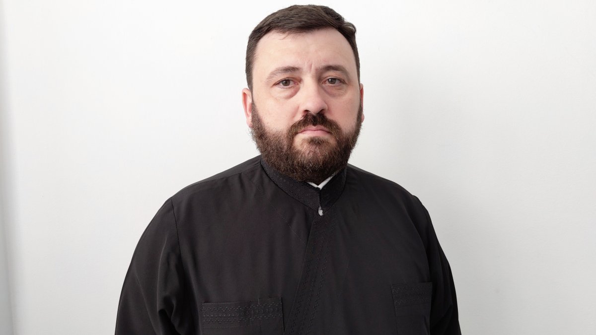 Tinerii, pe cărări de vultur