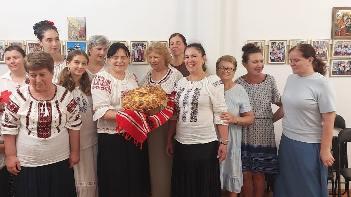 „Tradiție în fir de aluat” la Biserica „Buna Vestire”‑Belu din București