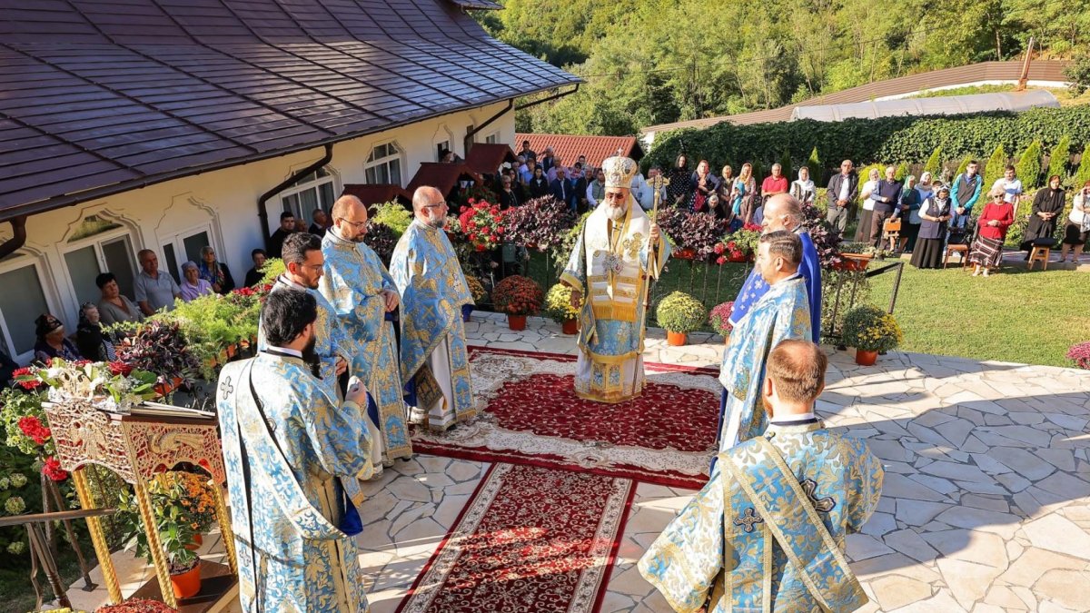 Sărbătoarea hramului la mănăstirea vrânceană Recea