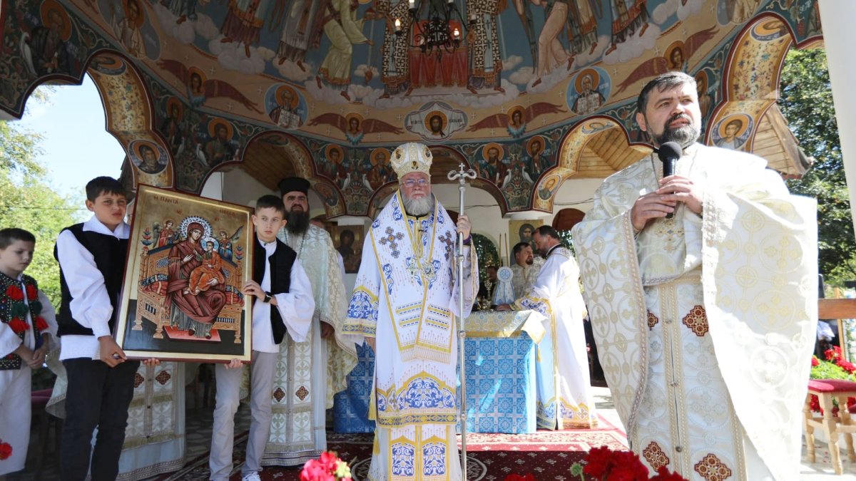 Comunitatea credincioşilor din Rozavlea, în sărbătoare