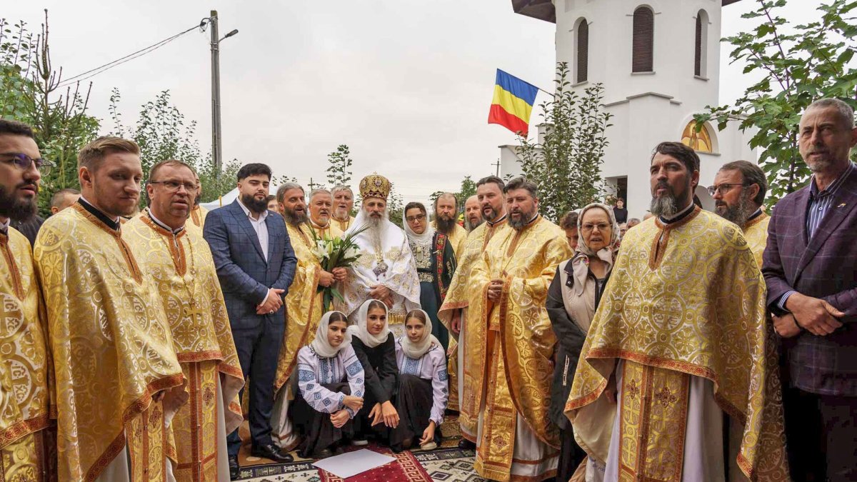 Sfințirea bisericii Parohiei Cișmea‑Răchiți din Botoșani