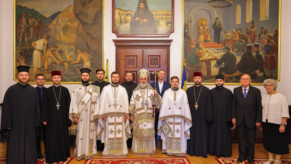 Înaltpreasfințitul Părinte Arhiepiscop Ciprian și‑a cinstit sfântul ocrotitor