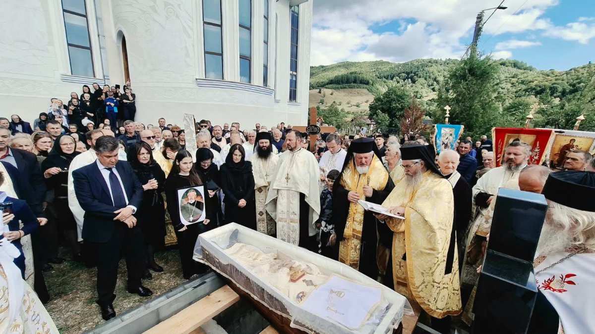 Părintele Ioan Pițura a fost înmormântat