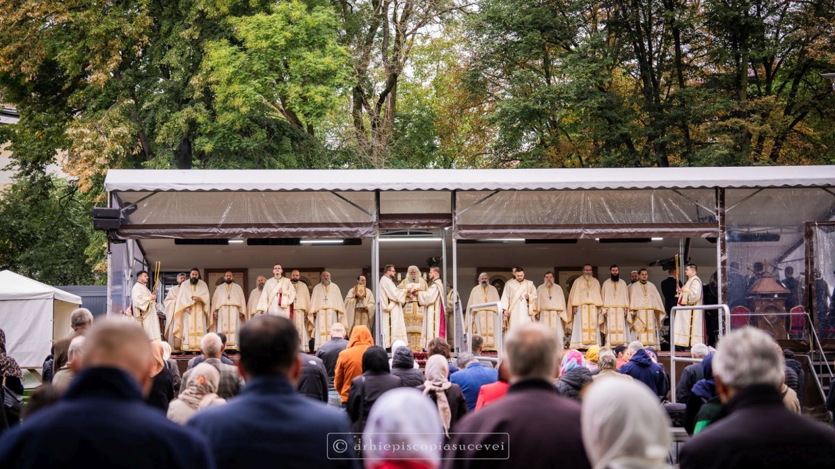 Slujire arhierească la Catedrala din Suceava