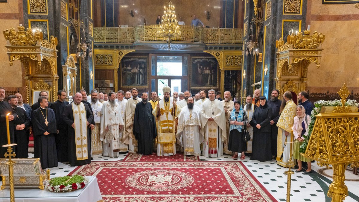 Revedere după 25 de ani a absolvenților teologi bucureșteni