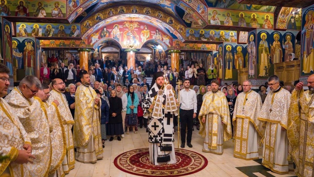 Înălțarea Sfintei Cruci, prăznuită la Catedrala „Înălțarea Domnului” din Bacău