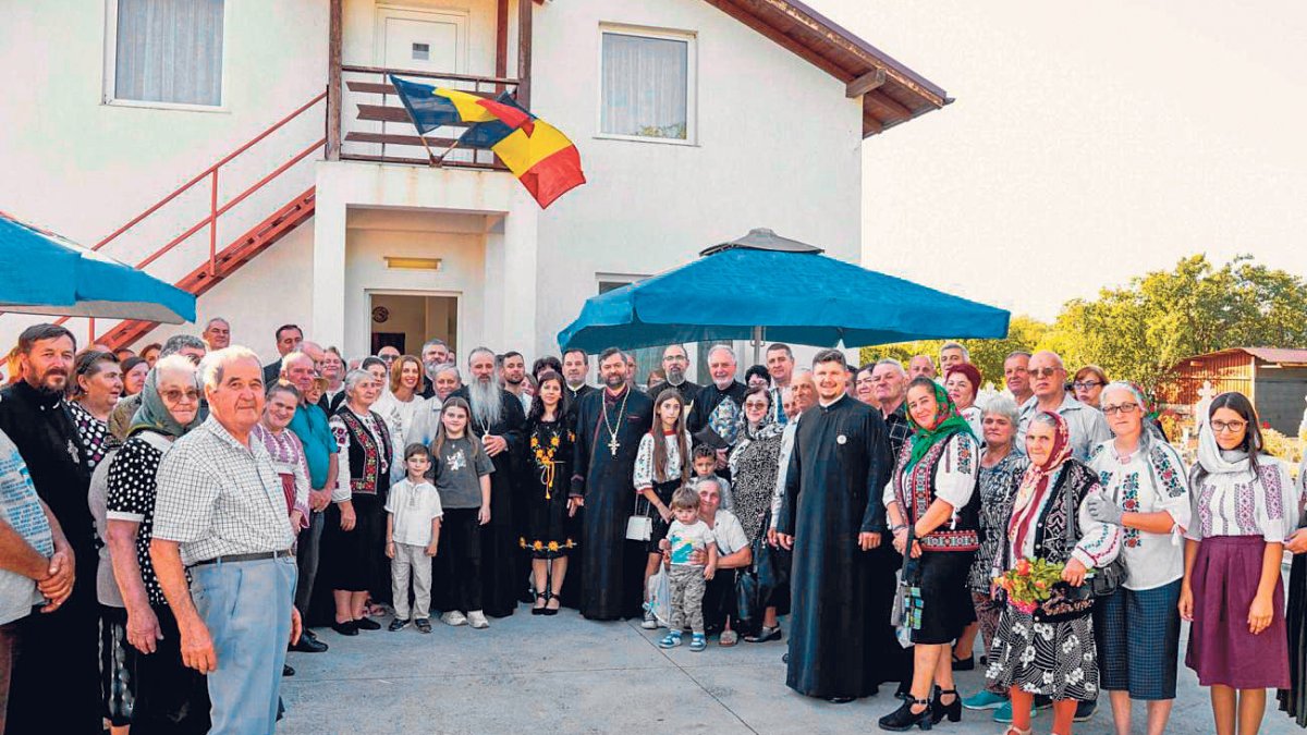 Casa parohială din Chintinici, sfințită de Mitropolitul  Moldovei și Bucovinei