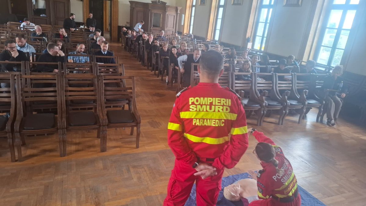 Instruire în domeniul situațiilor de urgență pentru angajații Centrului eparhial al Arhiepiscopiei Iașilor