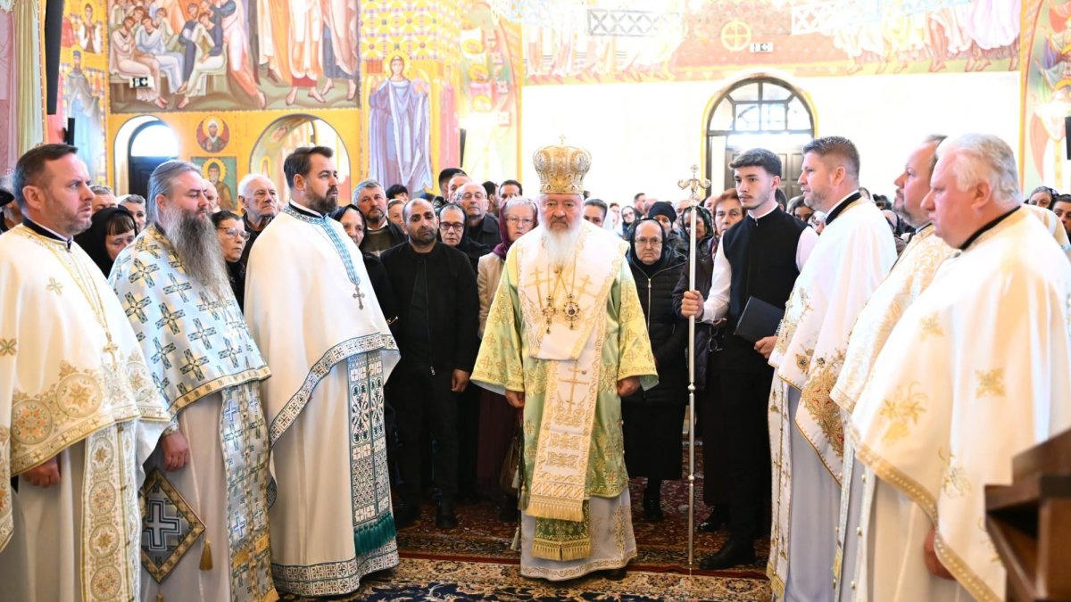 Hramul Așezământului pentru copii orfani din Dorolea