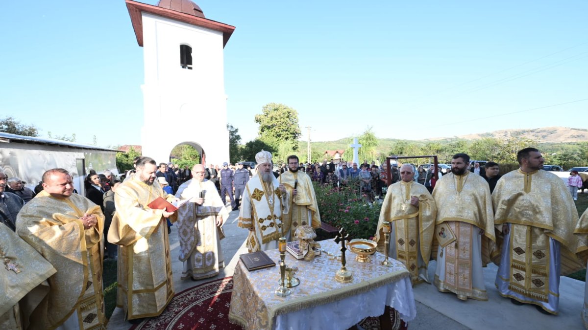 Bucurie duhovnicească într-o comunitate prahoveană