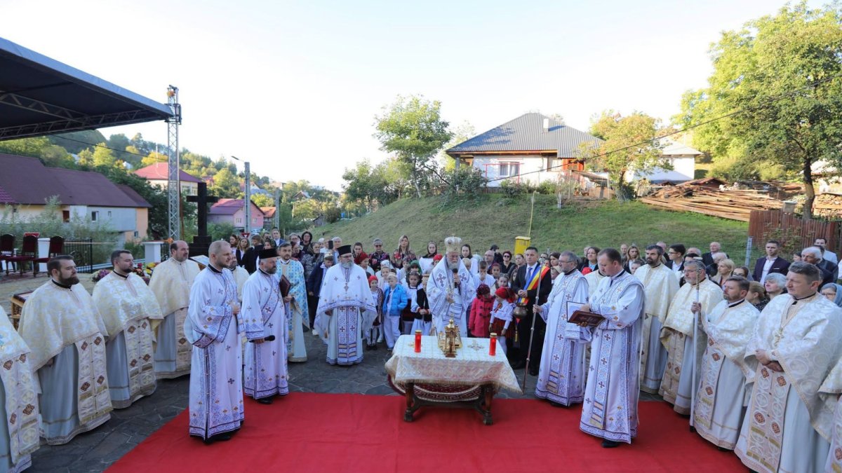 Biserica „Naşterea Maicii Domnului” a Parohiei I Cavnic a fost târnosită