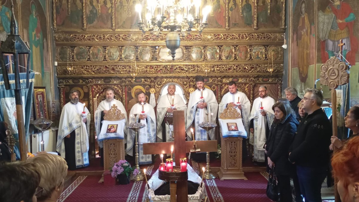 Sobor de slujitori la Slujba Prohodirii doamnei Zamfira Dascălu
