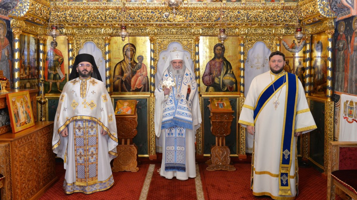 Mijlocirea Maicii Domnului, acoperământ și scut al credincioșilor