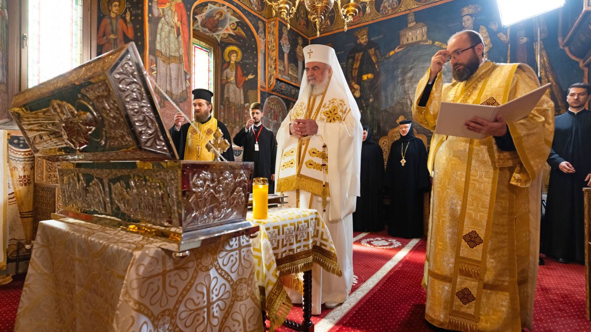 Sfințirea raclei Sfintei Cuvioase Mucenițe Evloghia de la Samurcășești