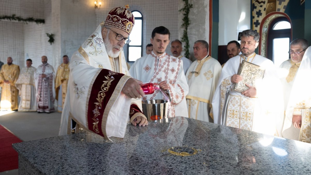 O nouă biserică în Parohia Meculești din judeţul Argeş