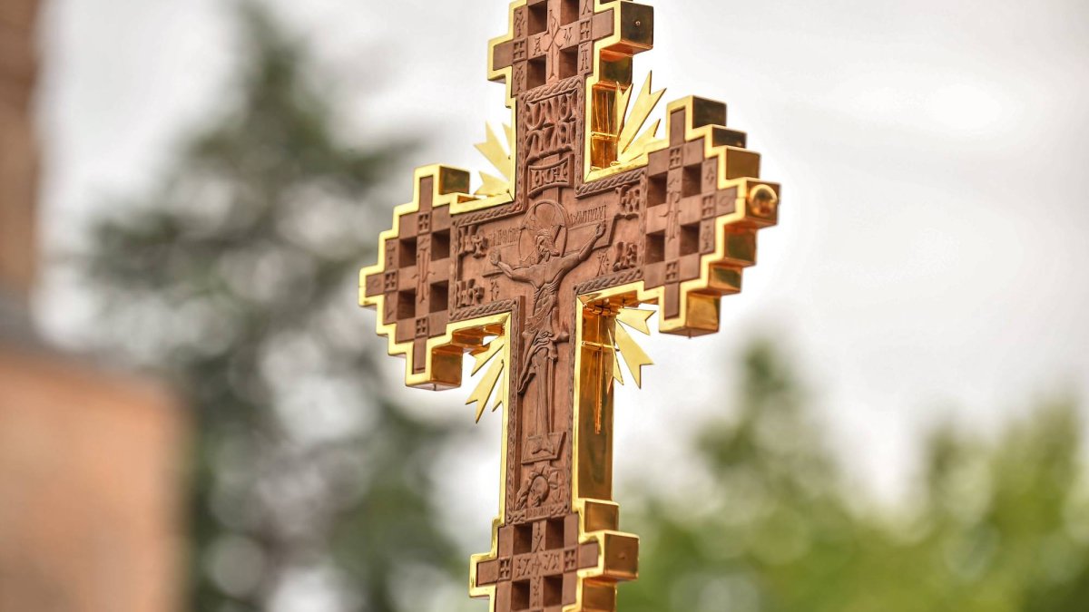 Puterea Crucii şi a rugăciunii