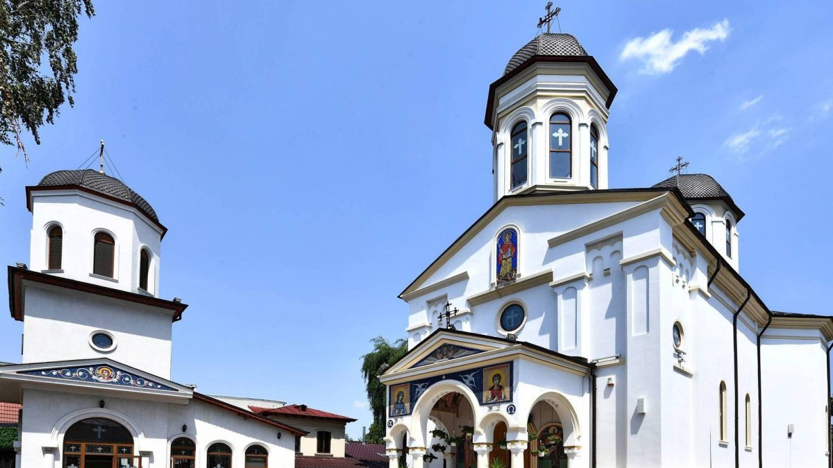 Sclipirile Luminii: Biserici şi paraclise din Bucureşti închinate Sfintei Cuvioase Parascheva