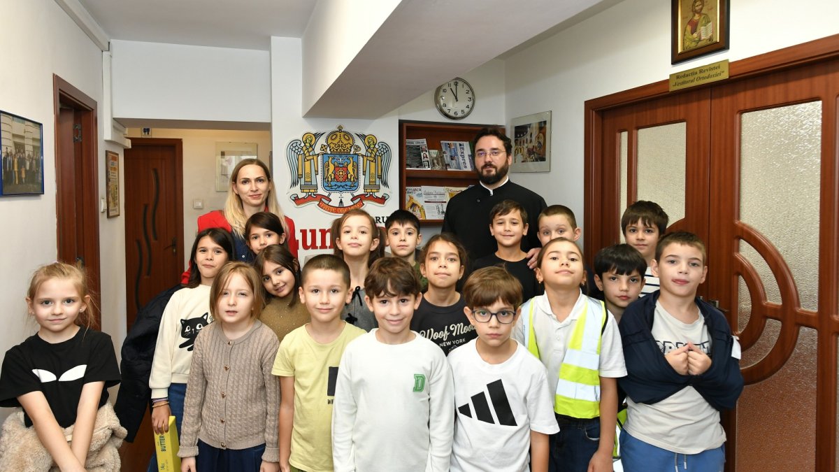 Elevi bucureșteni, în vizită la instituțiile media ale Patriarhiei Române
