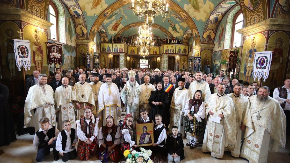 Liturghie arhierească în localitatea maramureşeană Moisei
