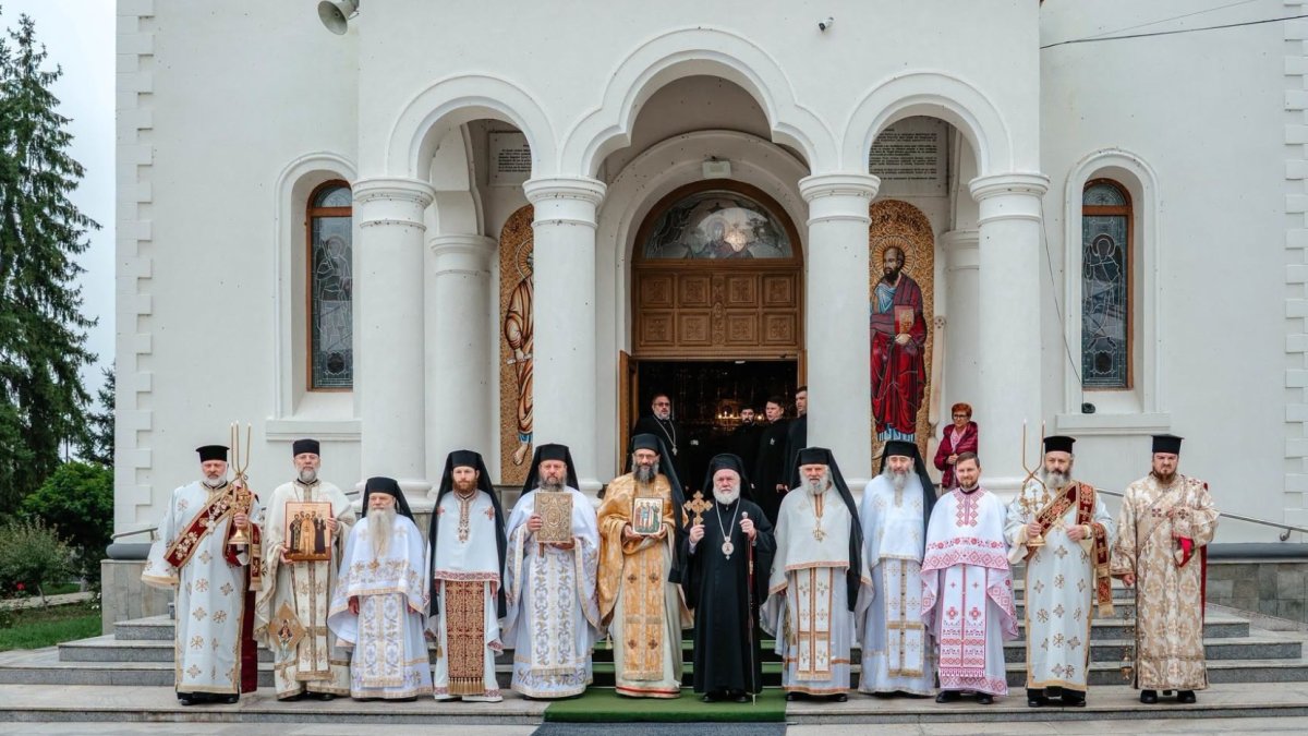 Sfinții Mărturisitori Ardeleni serbați la o veche mănăstire din Dobrogea
