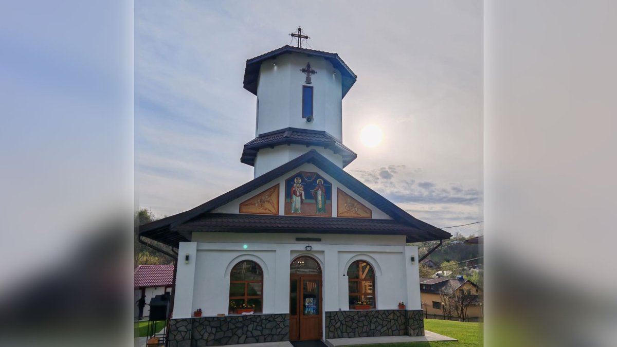 Bisericile din Valea Stâlpului și Olteni - frumusețe înnoită prin dăruire preoțească