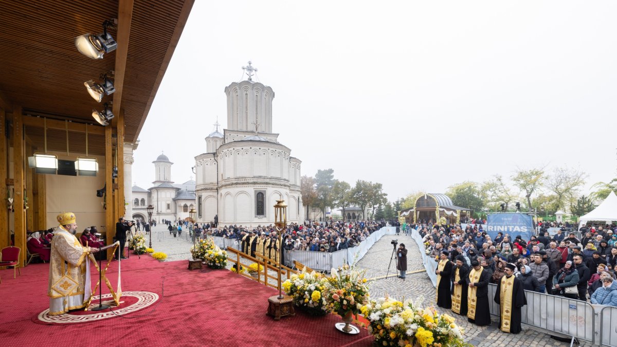 Binecuvântare pentru pelerini de la Altarul de vară al Colinei Bucuriei