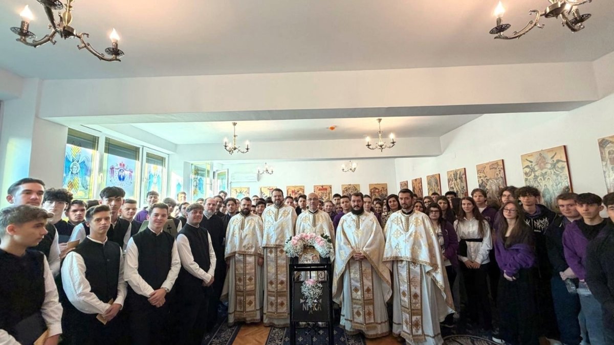 Liturghia Sfântului Apostol Iacov, rudenia Domnului, la Liceul Ortodox din Oradea