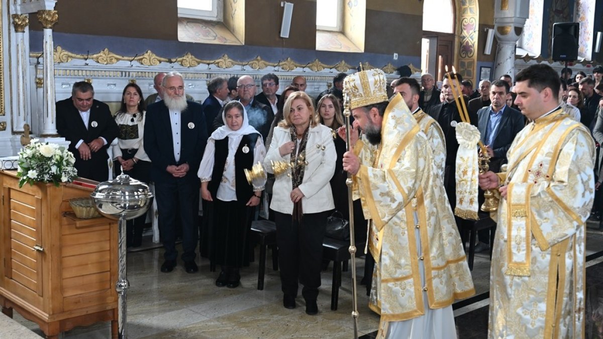 Binecuvântarea exteriorului bisericii din parohia bănăţeană Șoșdea