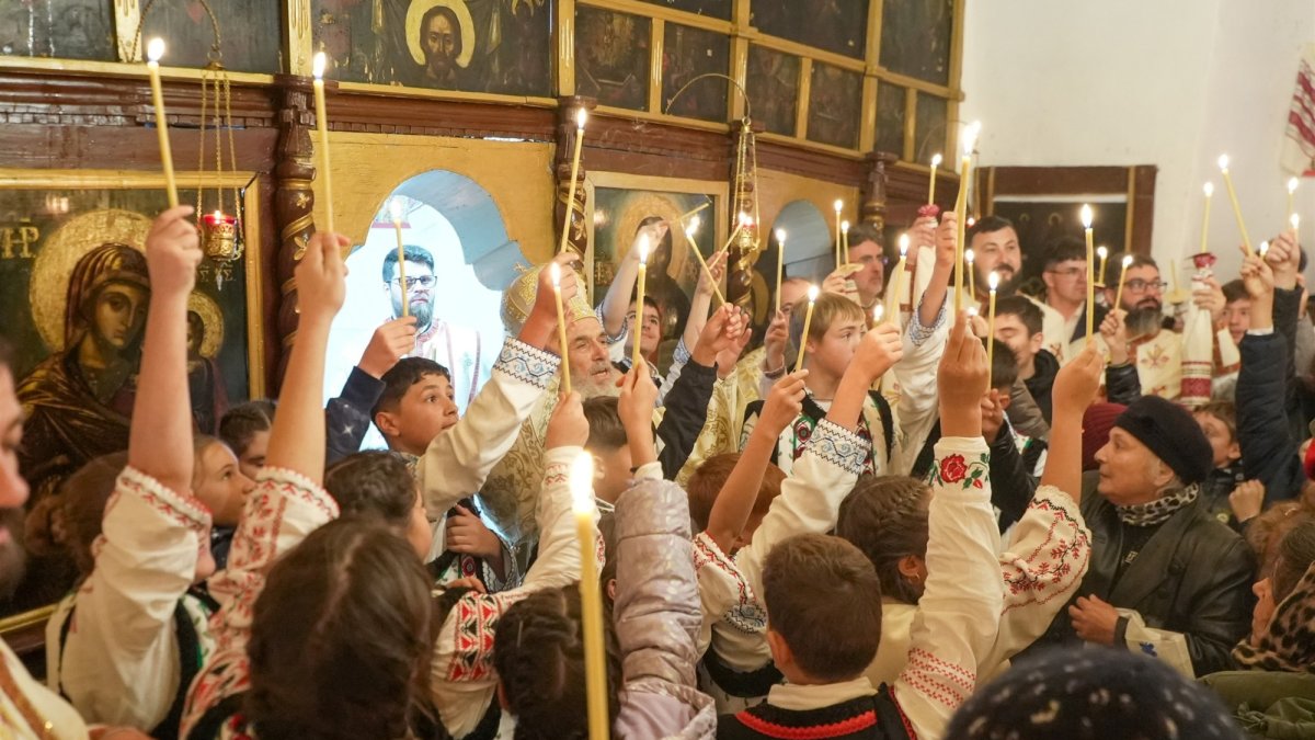 Sfinţirea bisericii din localitatea natală a Sfântului Constantin Sârbu