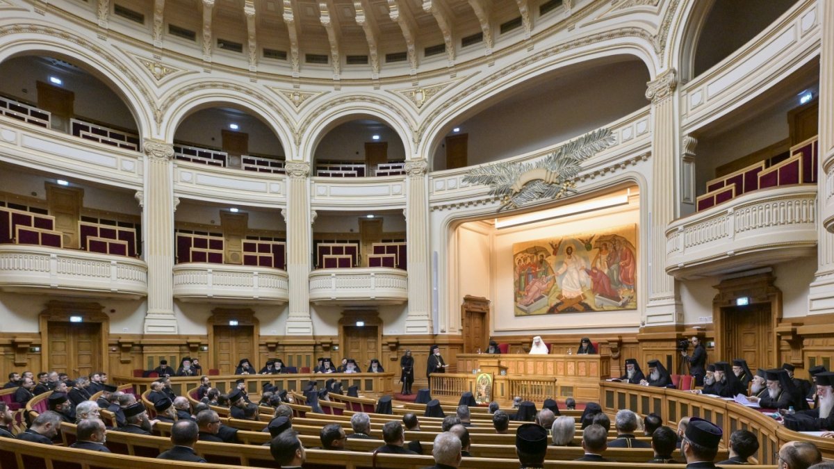 Ședință solemnă a Sfântului Sinod la Palatul Patriarhiei