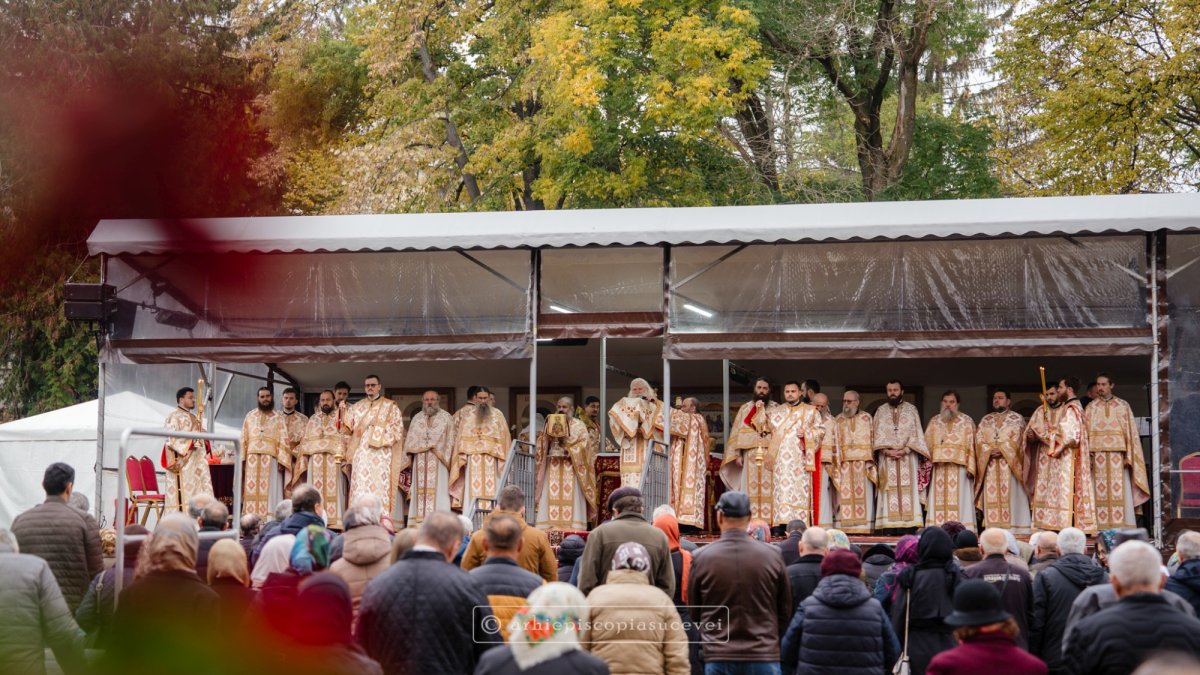 Hirotonii la Catedrala Arhiepiscopală din Suceava