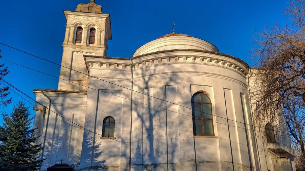 Parohia Ruginoasa a finalizat documentația tehnică pentru restaurarea bisericii