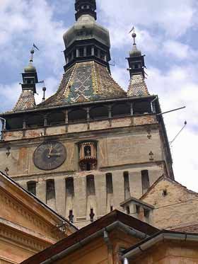 Turnul cu ceas - străjerul cetăţii medievale