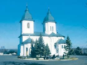 Sfinţii Apostoli Petru şi Pavel, sărbătoriţi în Mitropolia Moldovei şi Bucovinei