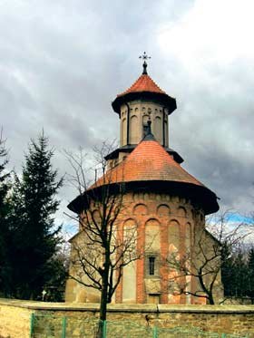 Zeci de biserici din Moldova îl cinstesc astăzi pe Sfântul Ilie