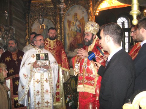 Hram la paraclisul Facultăţii de Teologie Ortodoxă din Bucureşti