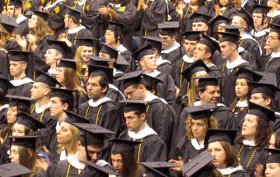 Universităţile din România nu pun accent pe pregătirea practică