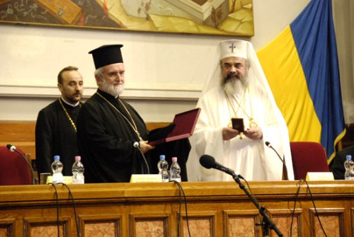 Noiembrie: Ridicări în rang ale Episcopiilor din Buzău, Râmnic şi Arad