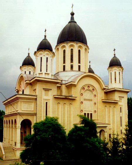 Catedrala ortodoxă din Sfântul Gheorghe îşi serbează ocrotitorul