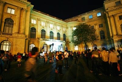 Expoziţii şi evenimente culturale în Noaptea Muzeelor