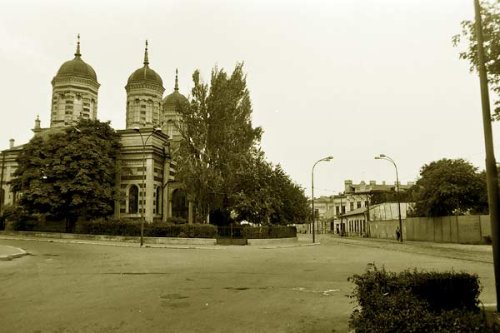 Biserica din mahalaua Dobroteasa
